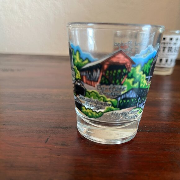VTG Shot Glass Lot of 6 US Destinations Souvenirs New York Twin Towers Alcatraz - Picture 2 of 9
